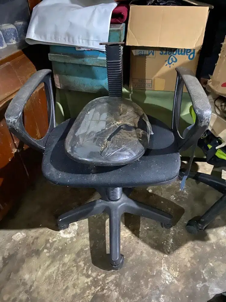 KURSI BELAJAR / KURSI KERJA PRELOVED