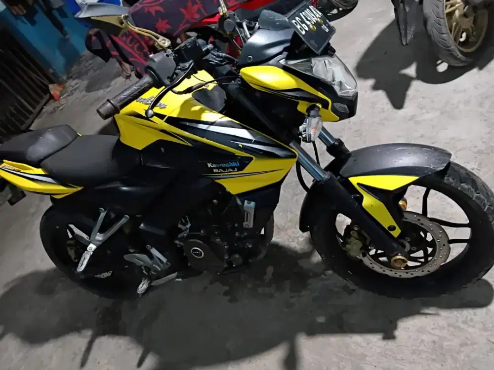 Kawasaki bajaj Pulsar 200NS