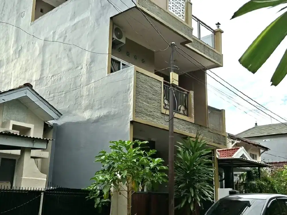 Di Sewakan Rumah 3 Lantai Di Graha Bintaro