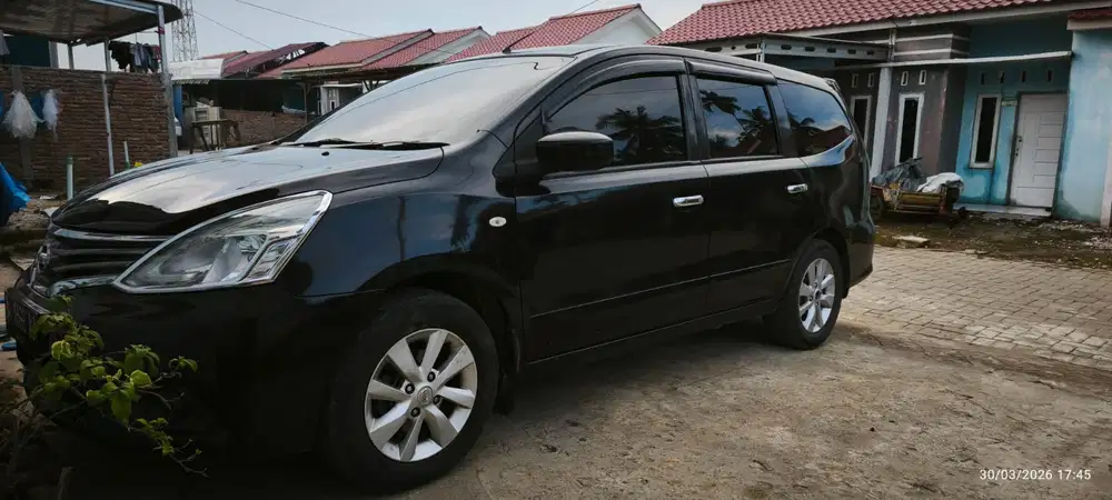 Nissan Grand livina 2013 Bensin