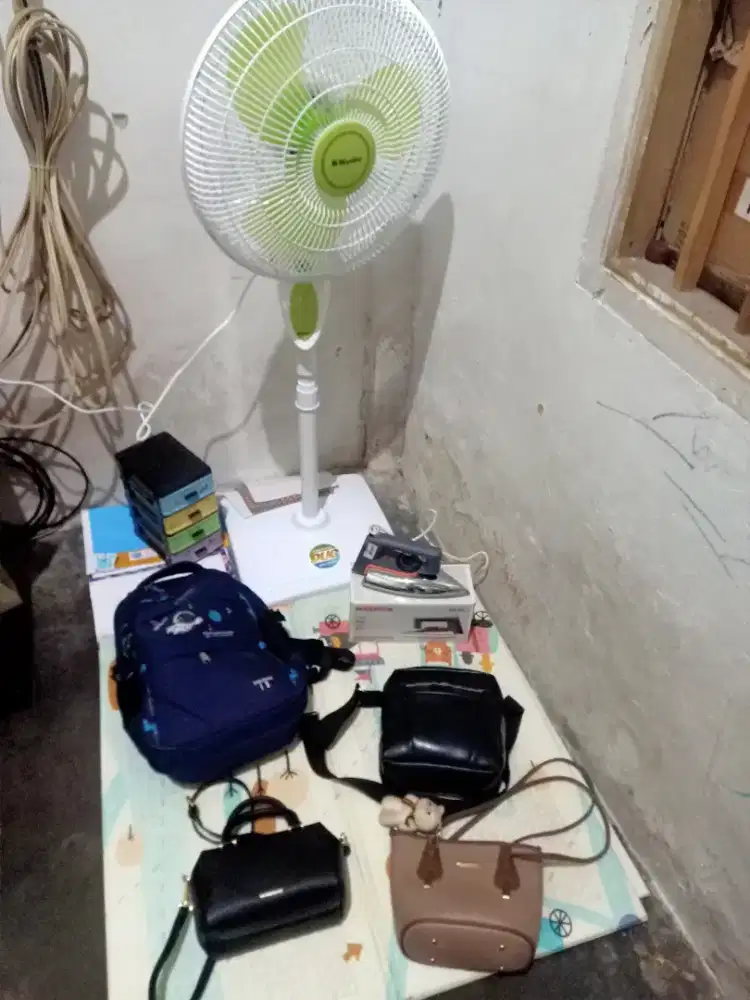 Di jual perkakas rumah  wa dan hp murah meriah aja buruan