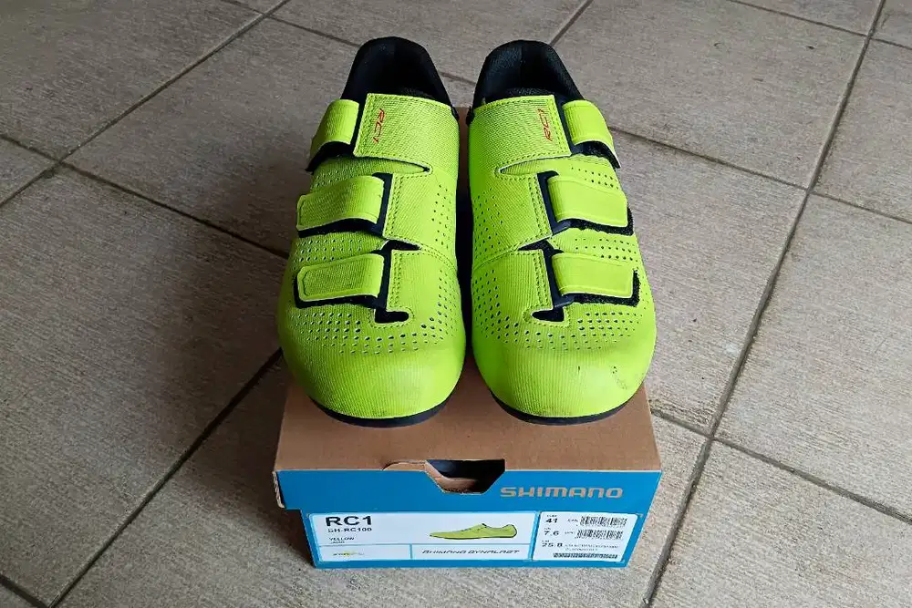 Sepaket Cleat Shimano – Sepatu + Pedal – (COD Bandung)