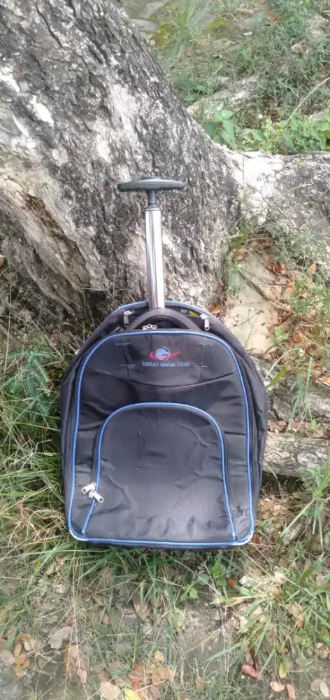 Di jual model koper dan tas sandang bisa cod di antar ,kirim