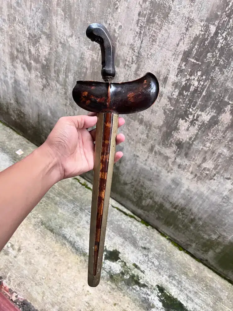 Keris sangkelat / sengkelat tuban mojopahit luk 13