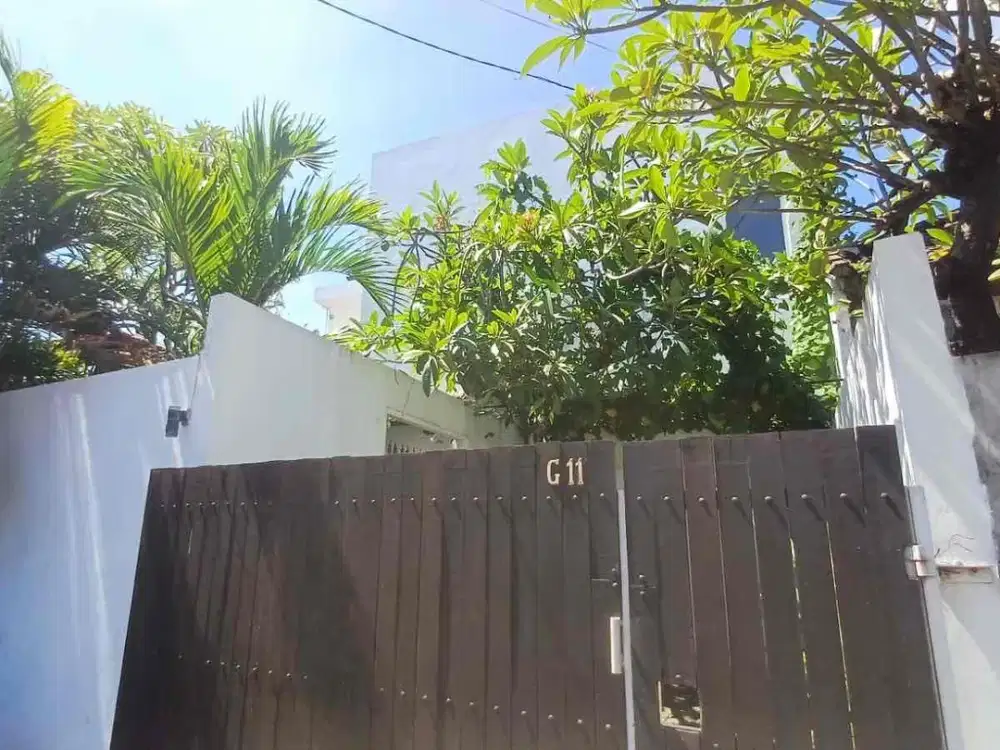 Rumah semi Villa gununh soputan denpasar dekat seminyak