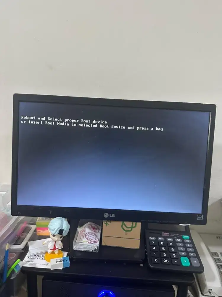 Staff kantor notaris & ppat