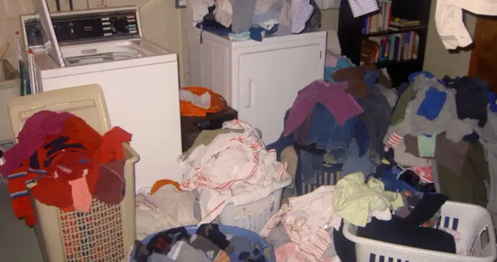 Lowker pegawai laundry daerah klampis semolowaru