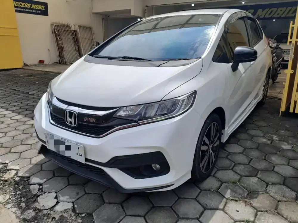 Honda Jazz RS 2019 Matic Putih Favorit Siap Pakai