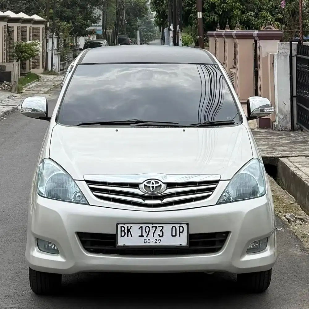 Toyota Innova G 2.0 Manual B 2008