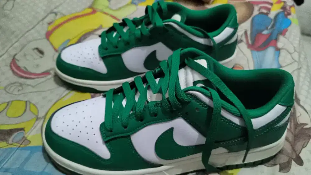 Sepatu Nike Dunk low Retro