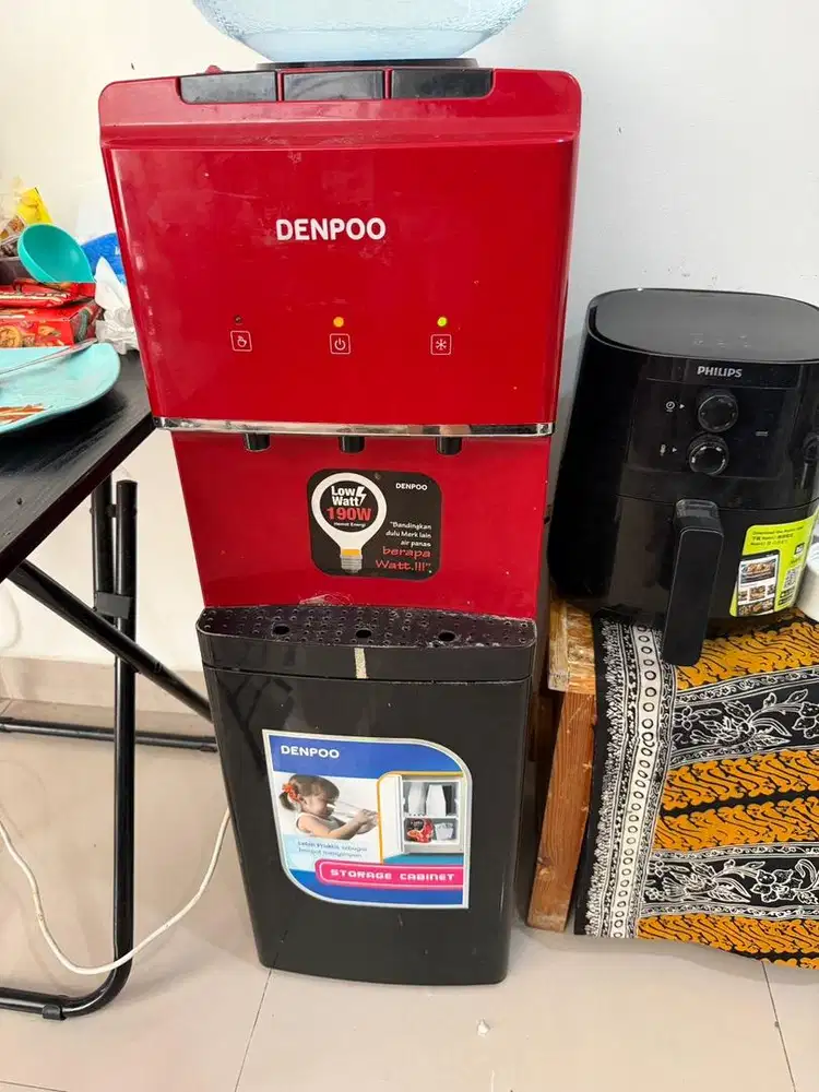 Dijual dispenser kompressoe denpo minus air dingin