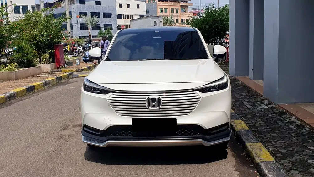 Honda HRV HR-V HR V SE 1.5 CVT Sensing Panoramic 2025 Like New Low KM