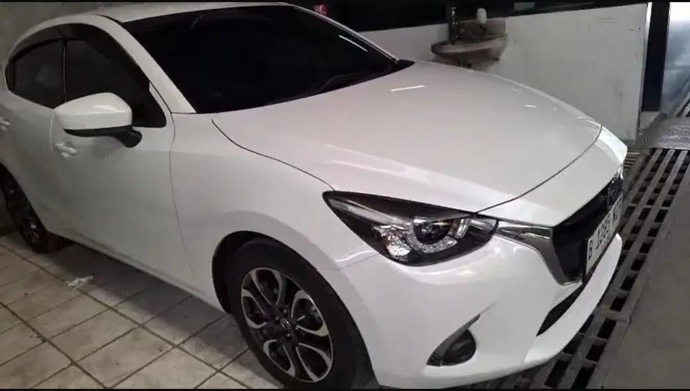 Mazda 2 R Skyactive AT 2019 STNK 2020