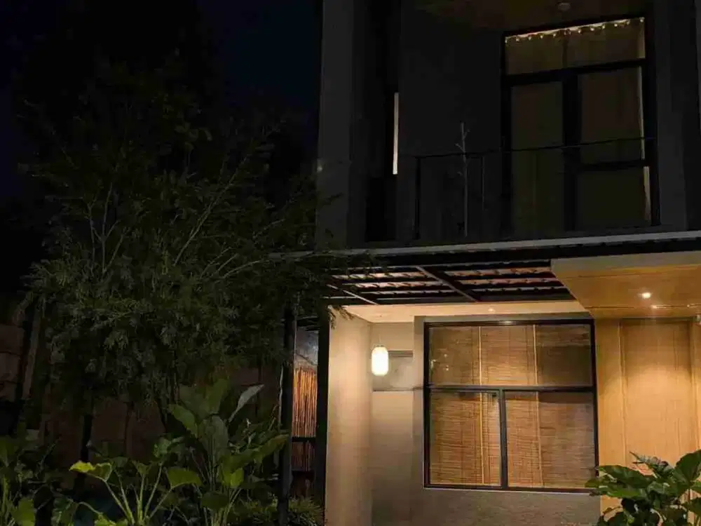 Rumah Cantik Posisi Pojok Tusuk Sate Full Furnished & Full Renovasi