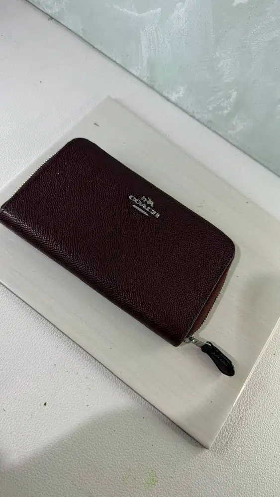 Dompet Coach Maroon Preloved