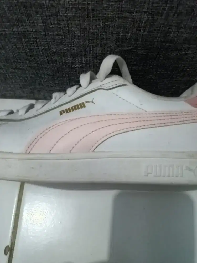 Sepatu puma seperti di foto ukuran 39