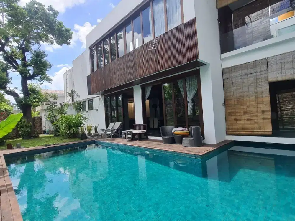 Villa Modern Eksklusif Dijual, di Sanur, Denpasar Selatan Area