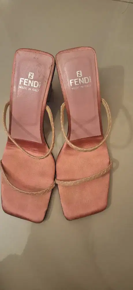 Fendi sandal pink