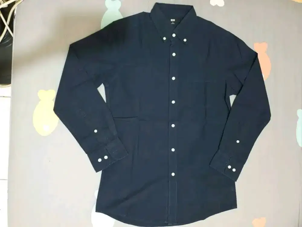 Kemeja uniqlo polos kondisi mulus