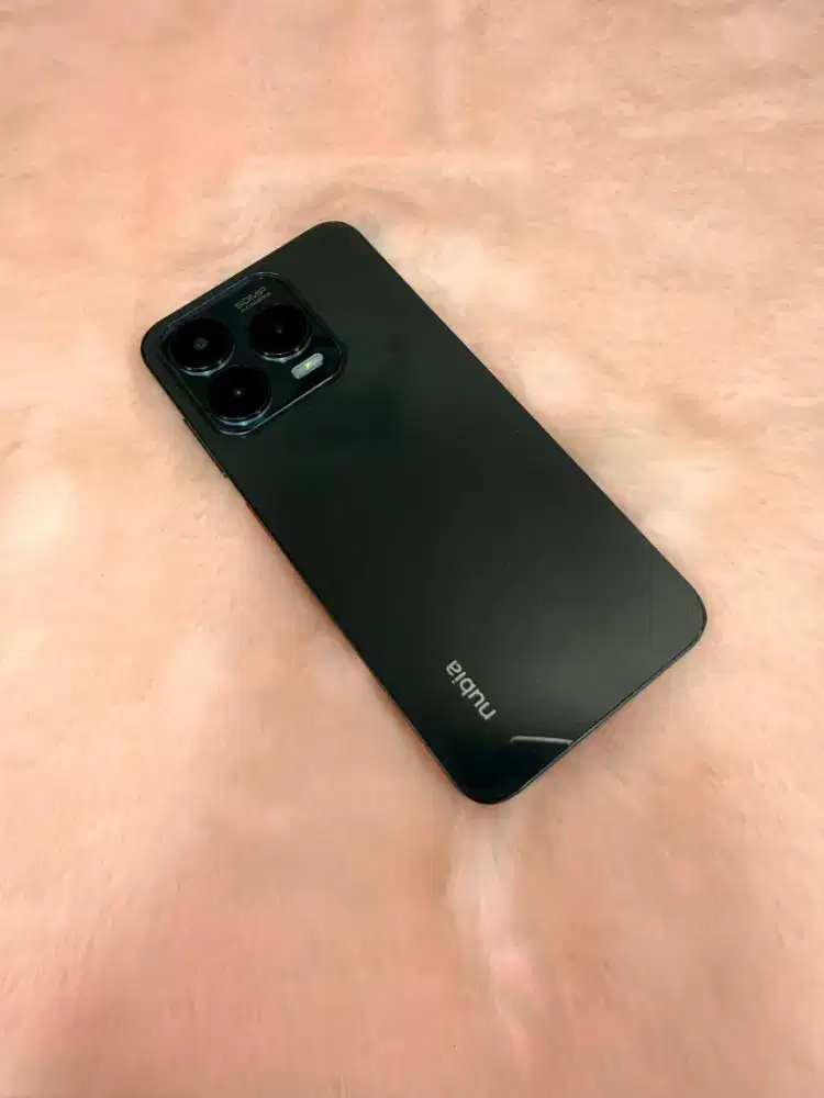 Nubia V70 Design NFC 8/128