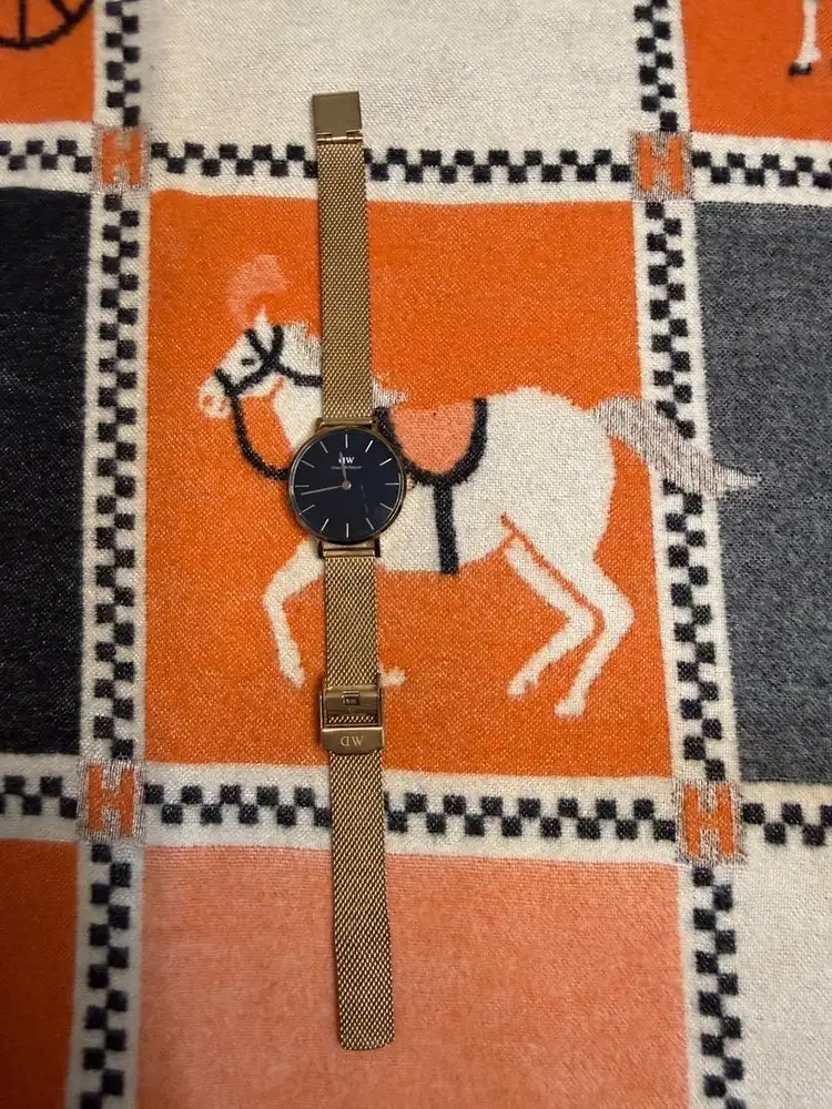 Daniel Wellington Petite Melrose Black 28mm (Gold) – Original