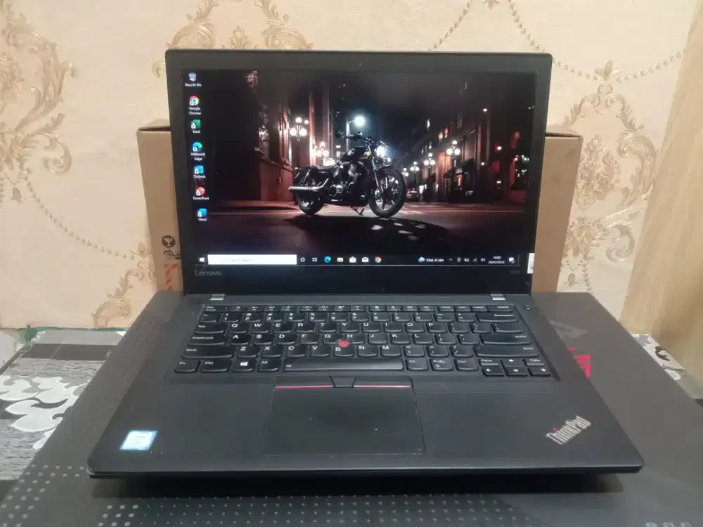 Punya Laptop Touchreen Layar Sentuh 
( Lenovo Thinkpad T470S )