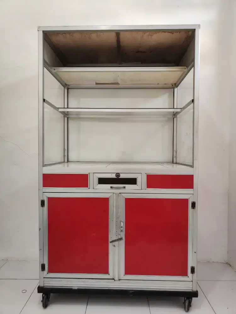 Etalase Jualan Kaca + Roda – Siap Pakai!