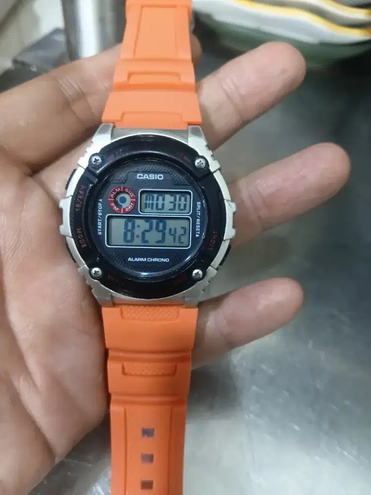 Dijual koleksi pribadi Casio-216 H