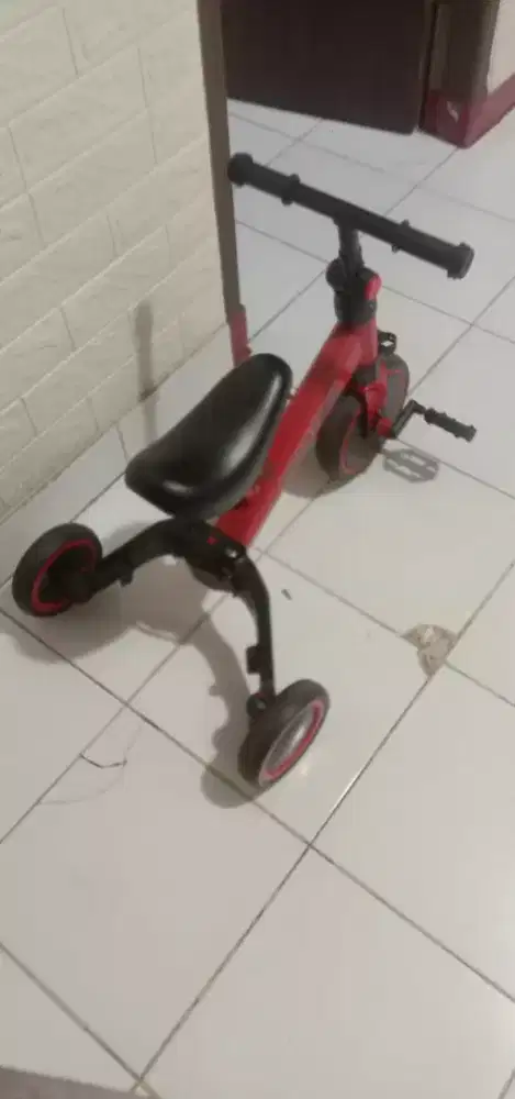 Di jual sepeda anak roda 3