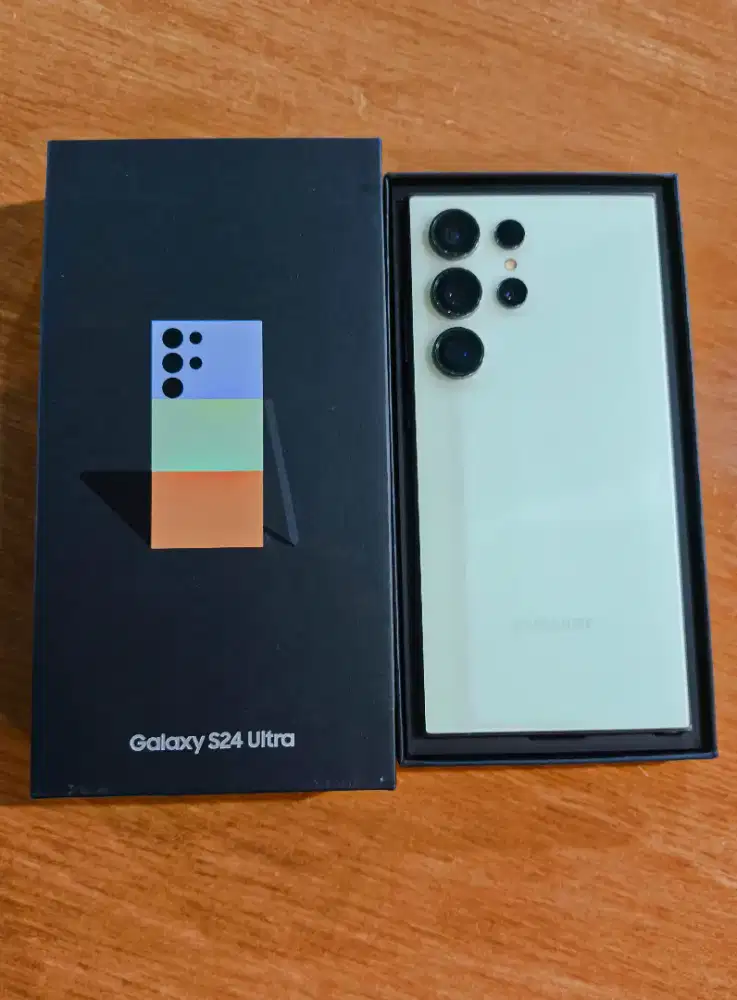 TT BT Edisi Spesial Samsung S24 Ultra 512 Mint Pribadi bukan S25