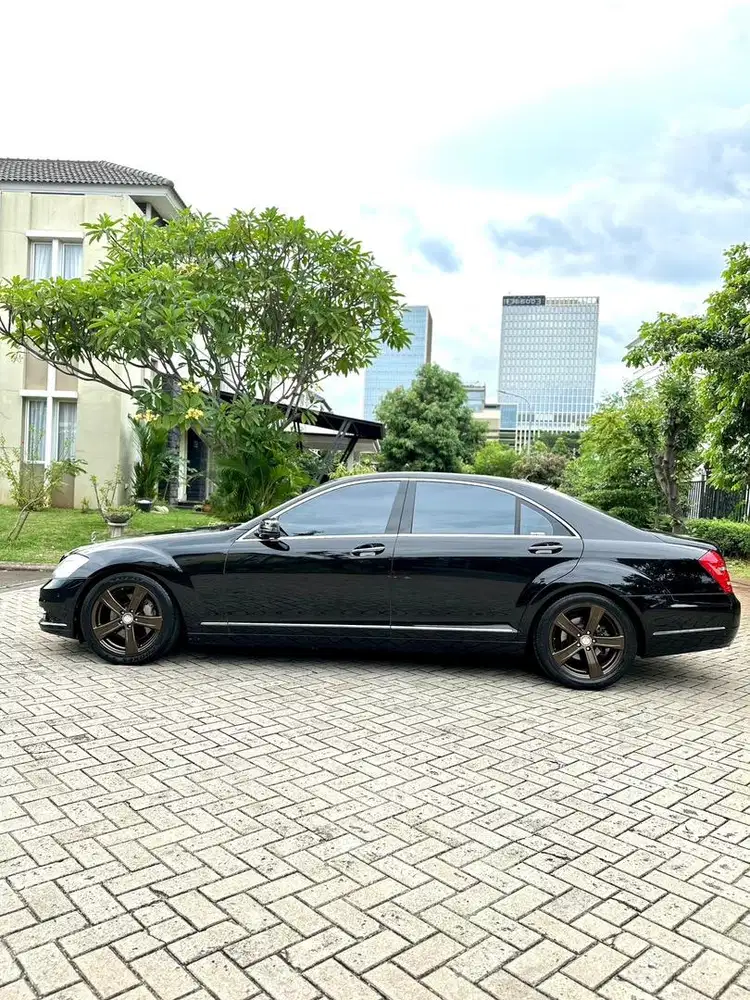 MERCY S300L 2010 Low Km Tangan 1