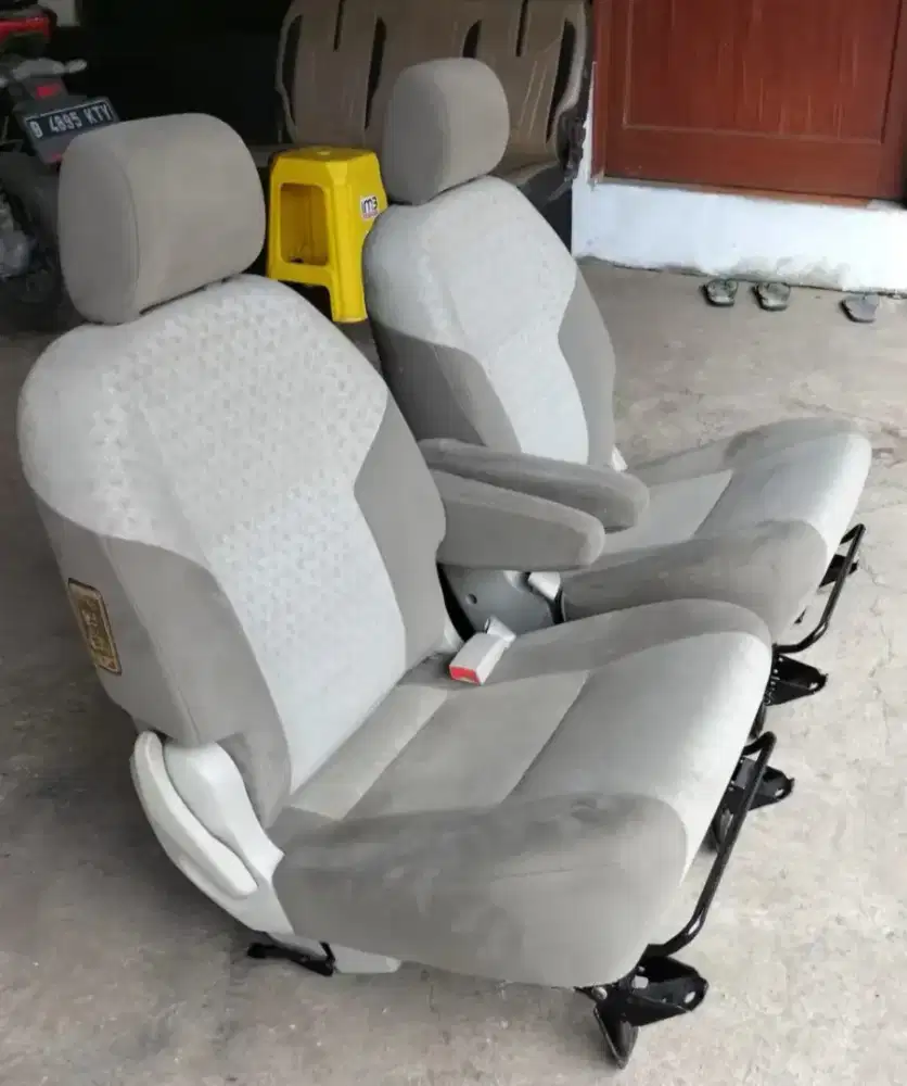 Kursi kapten seat innova