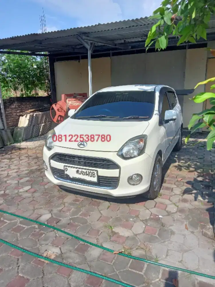 Daihatsu Ayla X Matic 2015 body mulus km rendah