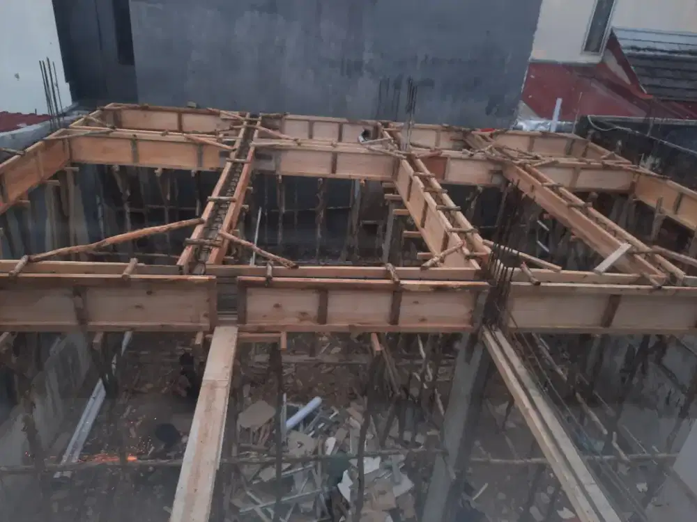 Tukang Bangunan Amanah