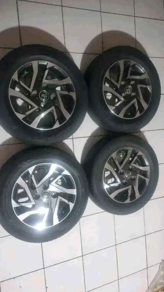 Velg+ban Avanza Veloz