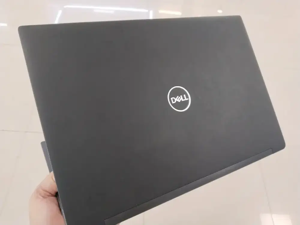 Dijual laptop dell latitude Intel core i5 ram 8Gb SSD 256gb win 11 fin