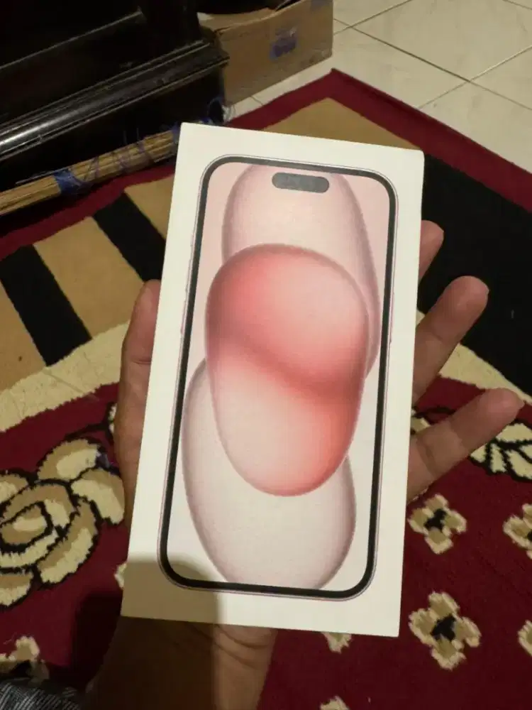 ( Jual rugi!!! ) iPhone 15 pink 128gb New-Resmi Ibox