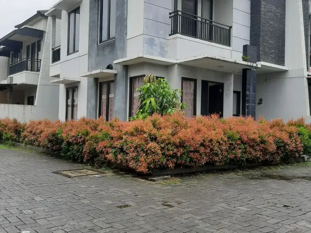 Rumah dijual Murah Hook 2 Lantai, Ciganjur Jakarta Selatan Dekat Tol Andara