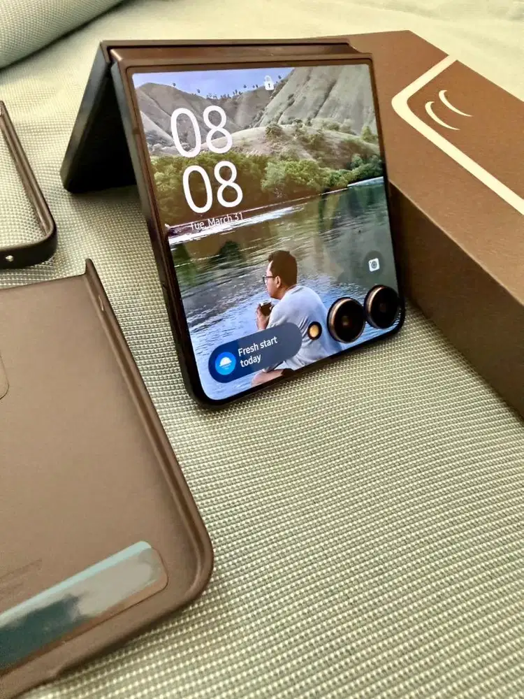 Samsung Galaxy Flip 7 12/256GB JETBLACK