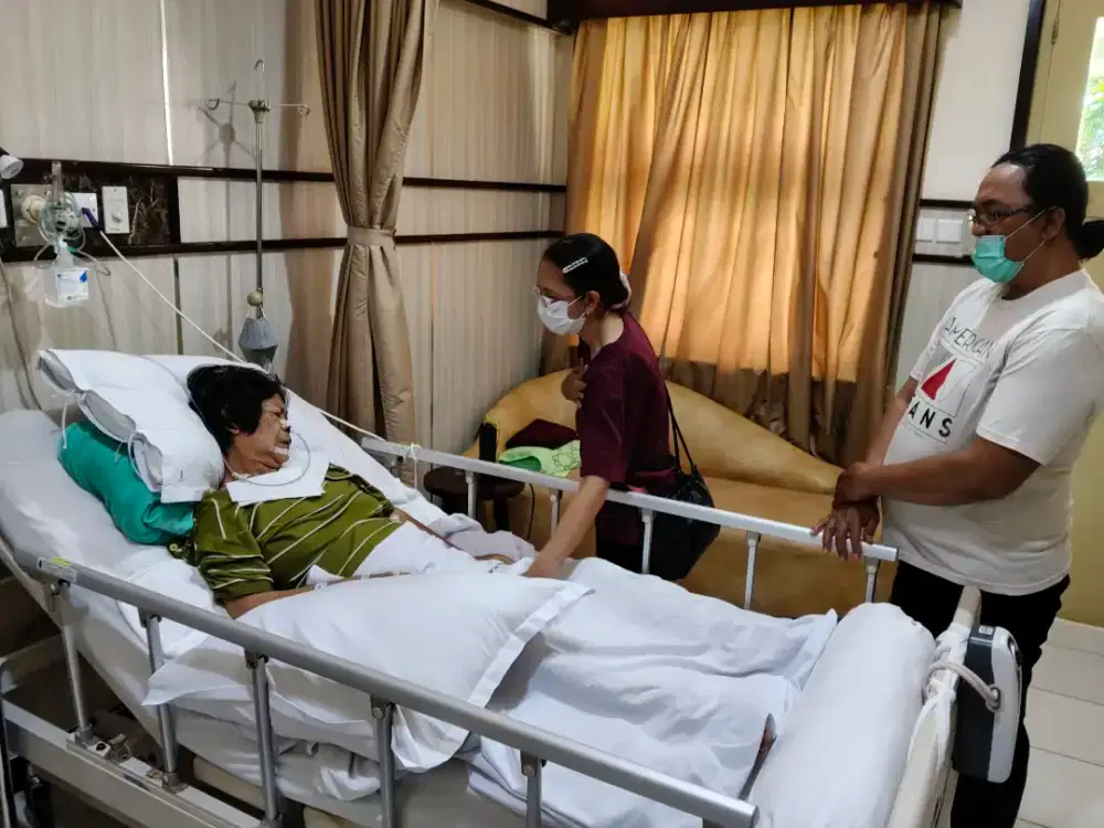 Tenaga jaga lansia bulanan