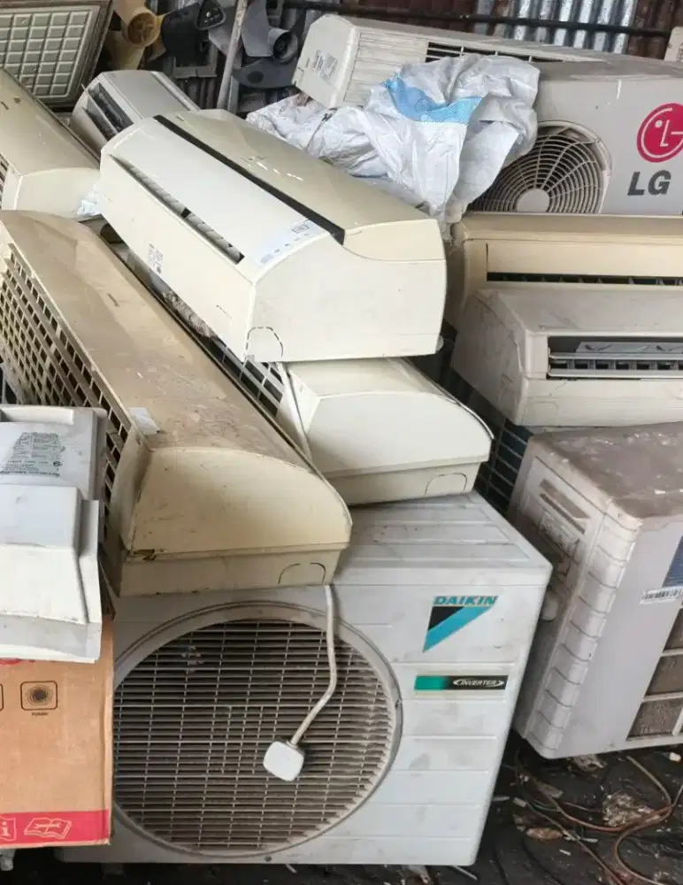 Menerima ac bekas rusak