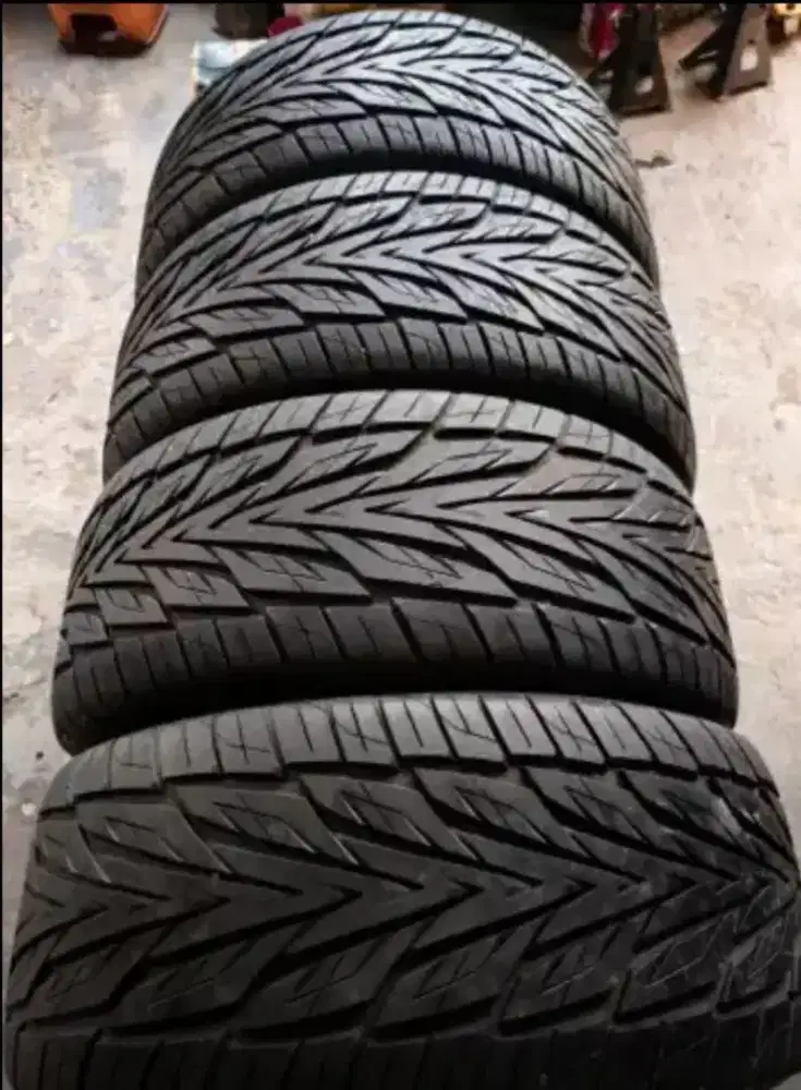 Toyo proxes 275 55 R20