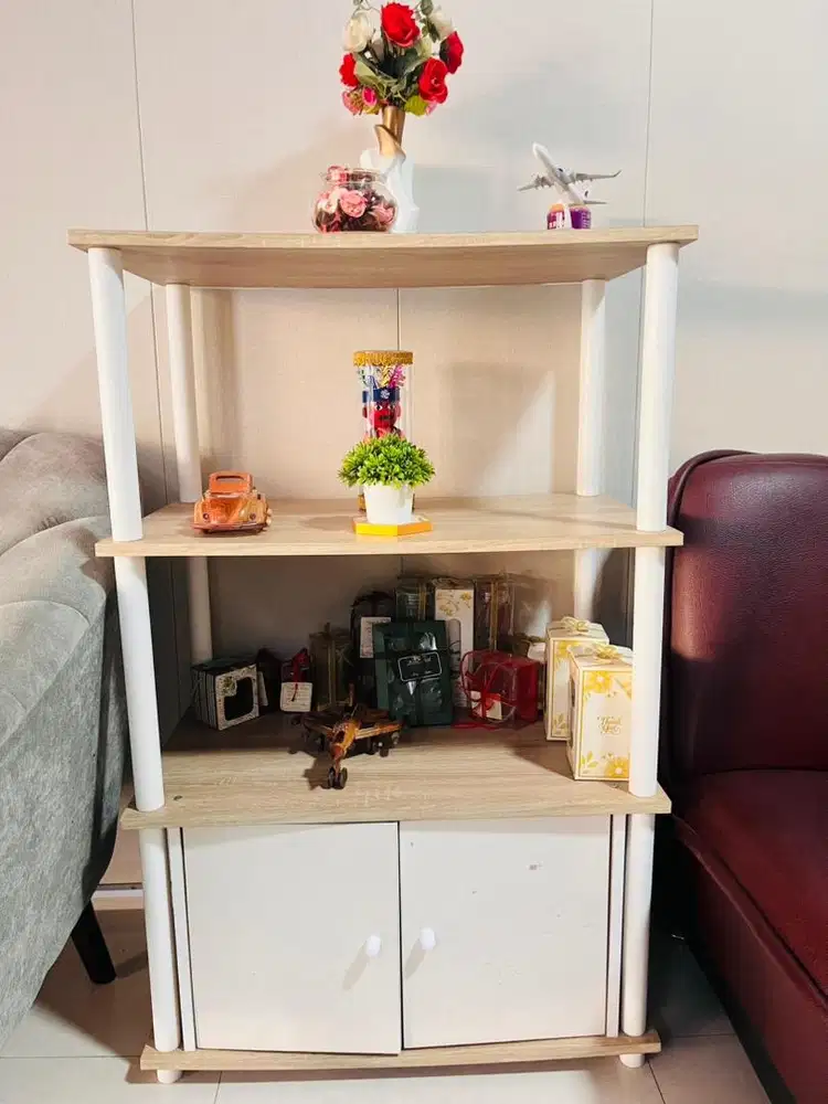 Rak dan Laci untuk pajangan