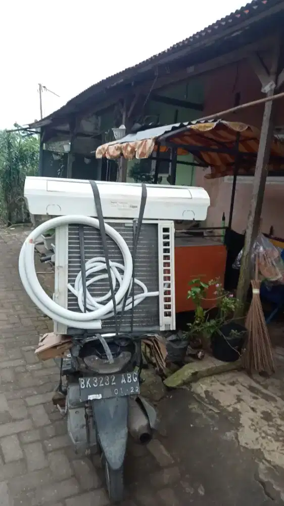 SERVICE AC BERGARANSI