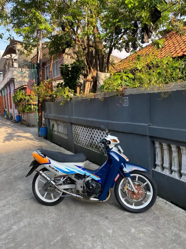 Suzuki satria 2 tak lumba 2001 biru