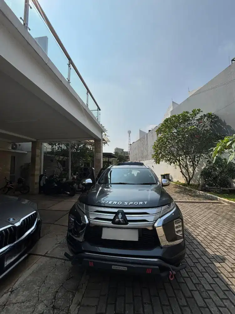 Mitsubishi Pajero Sport Dakar 2.4 Ultimate 4x2 AT Grey NIK 2022