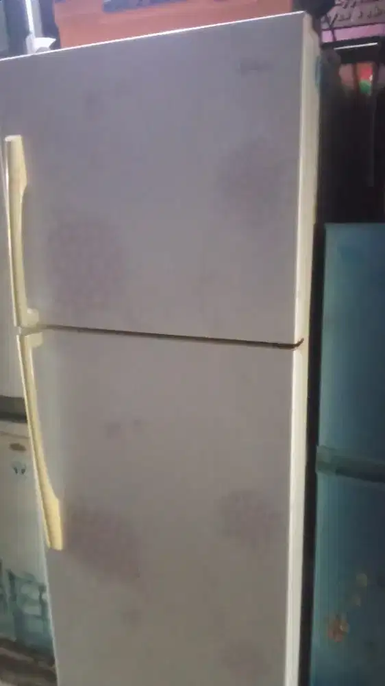 kulkas 2 pintu merk LG jumbo