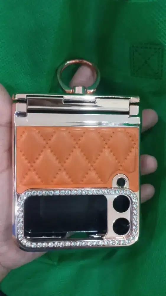 Samsung Lipat zflip 3 ram 8/256 pakaian cewek