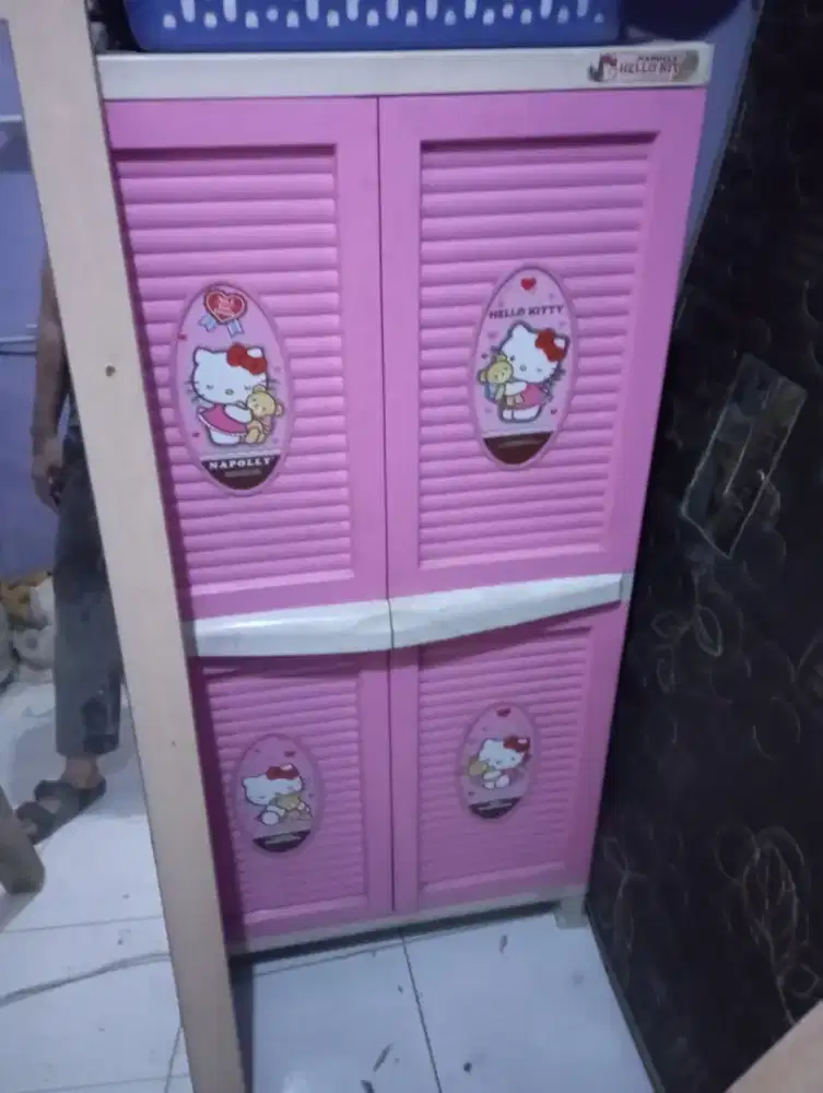 Lemari plastik napolly