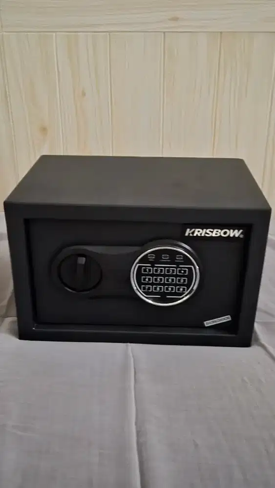 Brankas Digital Krisbow Kecil tanpa kunci reset